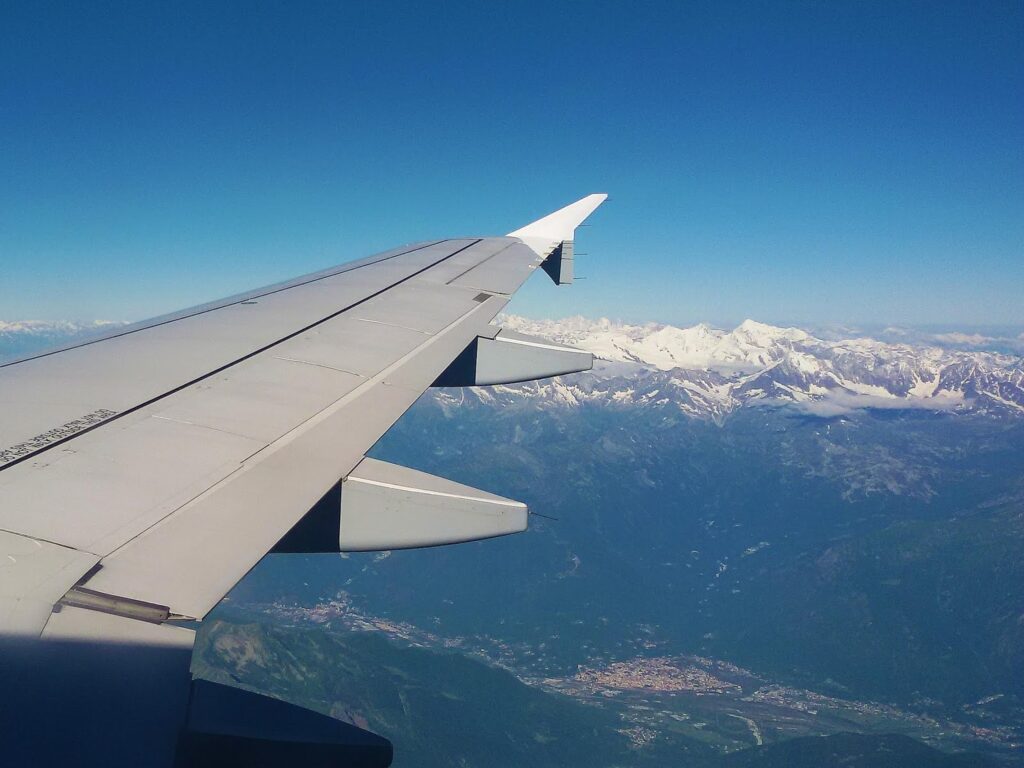 Getting to Milano overflying the Alps.