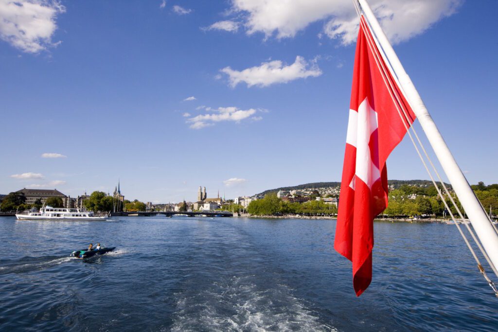 24 hours in ZURICH around the Zurich lake 