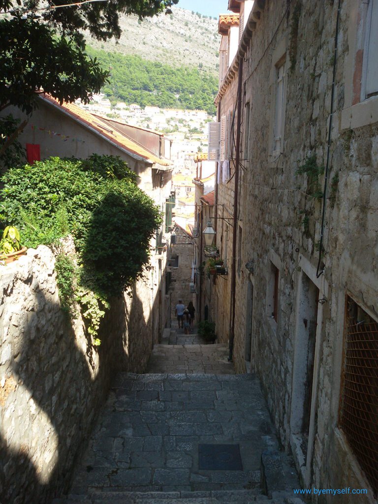 Alley in DUBROVNIK, Dalmatia's Lustrous Pearl